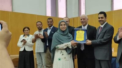 جهاز  «النوبارية الجديدة» يُكرّم  الطلاب المتفوقين دراسيًا