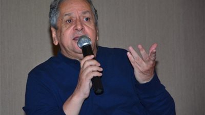 حاول سرقة حساب فنانة شهيرة.. ماذا فعل مخترق حساب عمر عبدالعزيز ؟
