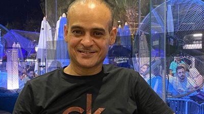 أحمد السقا بكى بسببي.. مصطفى عباس يكشف كواليس مسلسل «ولد الغلابة»