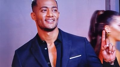 بعد فوزه بجائزة أفضل ممثل.. لماذا حضر محمد رمضان الحفل ؟