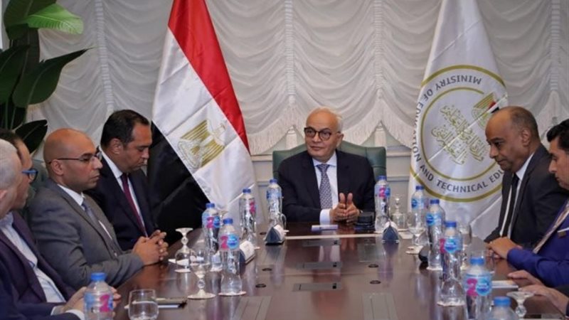 جانب من لقاء وزير التربية والتعليم بالمعلمين المتميزين