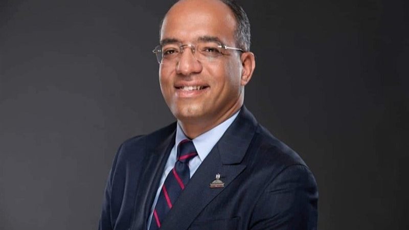 النائب علي مهران رئيس لجنة الصحة والسكان