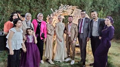 دكتور وليد عتلم يهنئ عائلته بخطوبة نوريهان