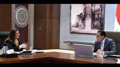 رئيس الوزراء ووزيرة الهجرة يتابعان مُحفزات المصريين بالخارج