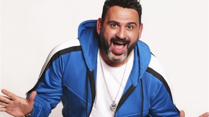 الفنان أكرم حسني
