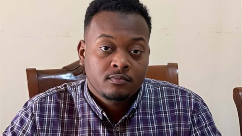 أواه عادل محمد علي محلل سياسي سوداني