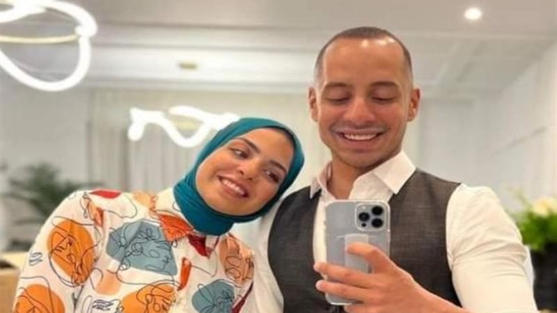 عمر وهبة وزوجته