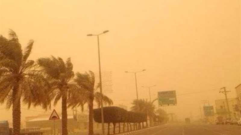عاصفة ترابية تضرب مصر