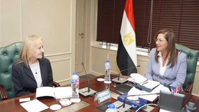 وزيرة التخطيط تناقش إعادة الإعمار للبنية التحتية لمنطقة الشرق الأوسط