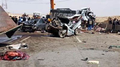 إصابة 5 في تصادم سيارتين على «الصحراوي الغربي» بقنا