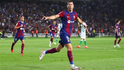 روبرت ليفاندوفسكي..ماكينة أهداف برشلونة يحقق رقم جديد