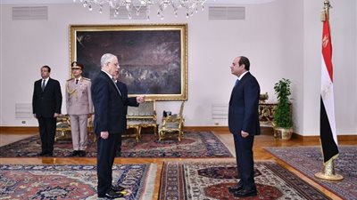 النائب العام الجديد يؤدي اليمين الدستورية أمام الرئيس السيسي