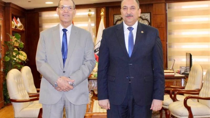 رئيس النيابة الإدارية ورئيس بوابة الشكاوى الحكومية