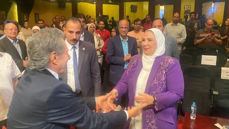 وزيرة التضامن الاجتماعي تكرم المايسترو سليم سحاب