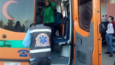 مصرع 6 أشخاص في حادث تصادم سيارتين في الوادي الجديد