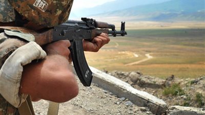 «الدفاع الأذرية» تستمر في قصف الأهداف العسكرية الأرمينية في كاراباخ