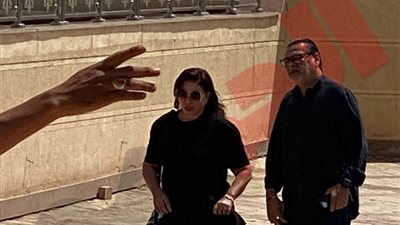 إلهام شاهين تشارك في تشييع جثمان أشرف مصيلحي
