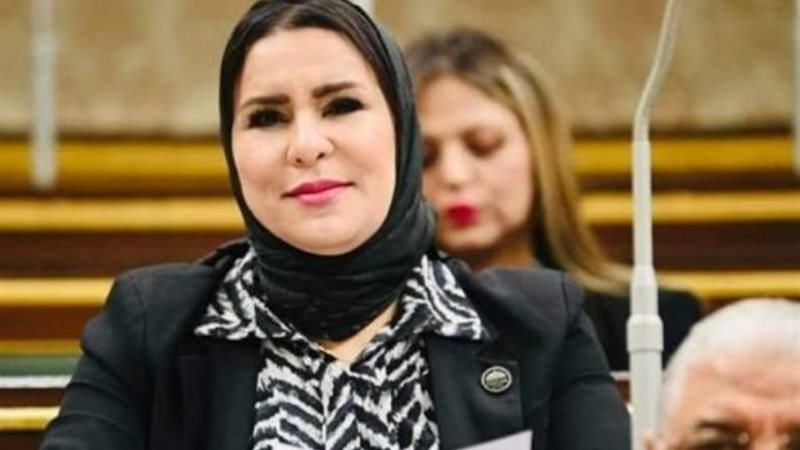 نيفين الكاتب