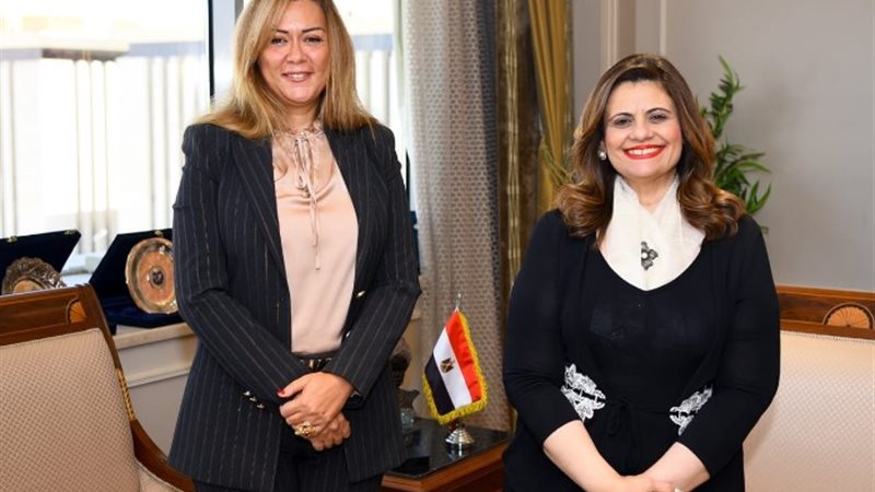 السفيرة سها الجندى والدكتورة رشا راغب