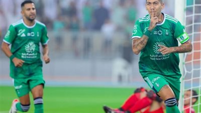 الدوري السعودي..فيرمينيو ومحرز يقودان هجوم الأهلي أمام النصر