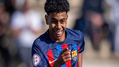 لامين يامال يقترب من تجديد عقده مع برشلونة