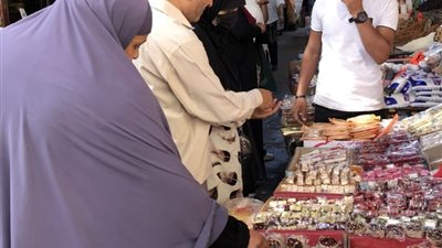 حلاوة المولد النبوى .. من الفرن للمحلات