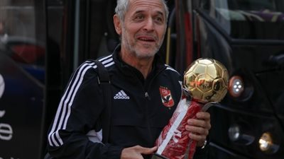 شبح السعودية يتسلل إلى الأهلي.. الشباب يرغب في التعاقد مع مارسيل كولر