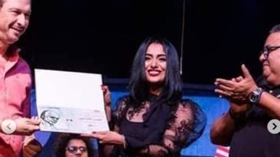 نانسي صلاح لـ أشرف زكي: «حقيقي إحنا محظوظين بوجودك معانا»