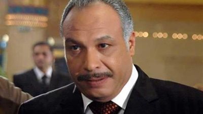 عمل سائقًا وتزوج بدون غرفة نوم .. محطات في حياة خالد صالح