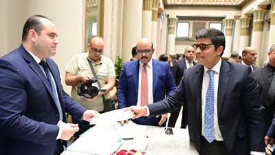 بالصور.. توافد أعضاء مجلس النواب لتوقيع نماذج تزكية المرشحين للرئاسة