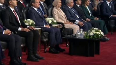 الرئيس السيسي يشهد فيلمًا وثائقيًا عن رؤية الدولة لبناء الإنسان