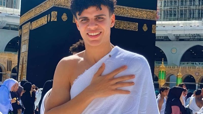 الفنان الشاب احمد عصام