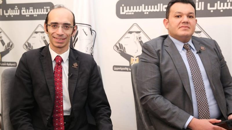 النائب أحمد مقلد والنائب محمد عبد العزيز