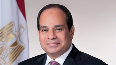 الرئيس السيسي يكرم عددا من علماء الأزهر والأوقاف