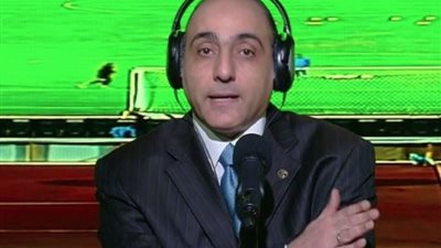 زلات لسان معلقي كرة القدم تثير غضب الجماهير.. أخرهم حاتم بطيشة