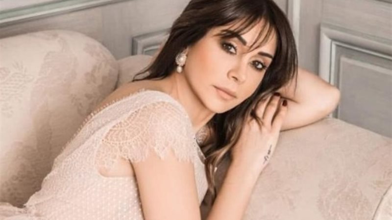 الفنانة السورية كاريس بشار