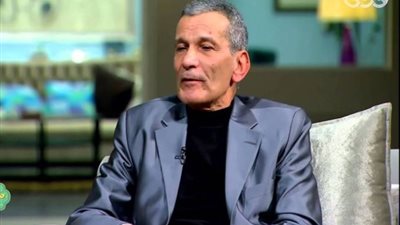 وصول جثمان الفنان «محمد فريد».. لتأدية صلاة الجنازة على جثمانه