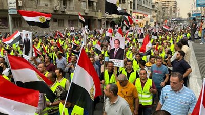 «يا سيسي ياسيسي».. هتافات الشعب في انتصارات أكتوبر بميدان الجلاء