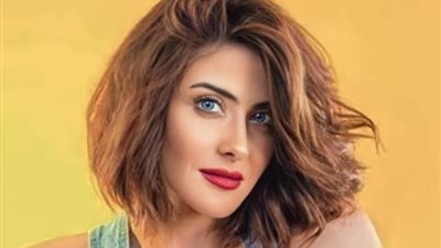 لو شتمناكم هتنتحروا.. هيدي كرم تشعل «خناقة» الفنانين مع الجمهور من جديد