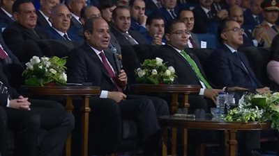 الرئيس السيسي: واجهت التحديات والأزمات وعبرنا بفضل الله لبر الأمان