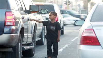 ضبط عاطل لاستغلاله الأطفال الأحداث في ظاهرة التسول بالعجوزة