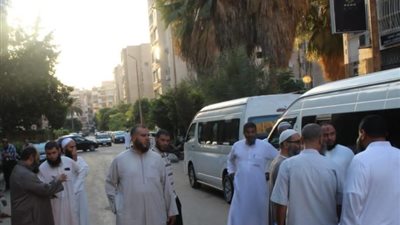 بالصور.. قيادات حزب النور  في الشهر العقاري لتحرير توكيلات للرئيس السيسي