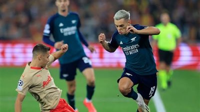 التعادل الإيجابي يسيطر على لقاء أرسنال ولانس بدوري الأبطال