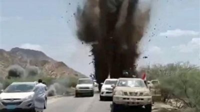 اليمن: مقتل مسؤول أمني وإصابه7 آخرين فى انفجار جنوب شرق صنعاء