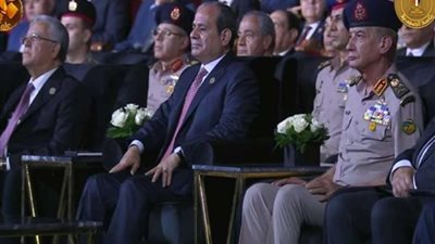 الرئيس السيسي يشاهد فيلمًا تسجيليًا عن بطولات حرب أكتوبر