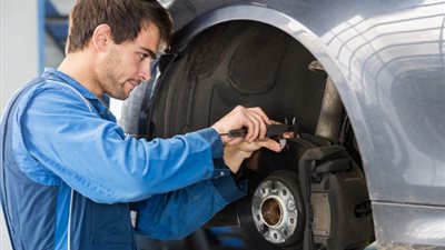 تجنب مشاكل الفرامل بسيارتك في خطوات.. تعرف عليها