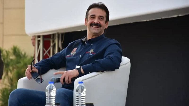 الفنان كريم عبدالعزيز بطل فيلم بيت الروبي