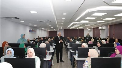 رضا حجازي: تعيين 150 ألف معلم على مدار 5 أعوام لسد العجز