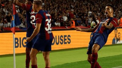 تشافي يعلن قائمة برشلونة لمباراة غرناطة في الدوري الإسباني