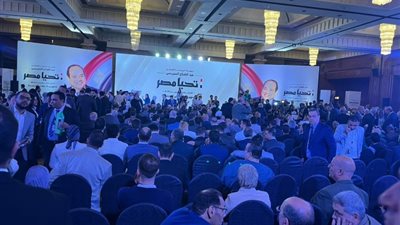 توافد الاعلاميين والسياسيين على المؤتمر الصحفي لحملة الرئيس السيسي